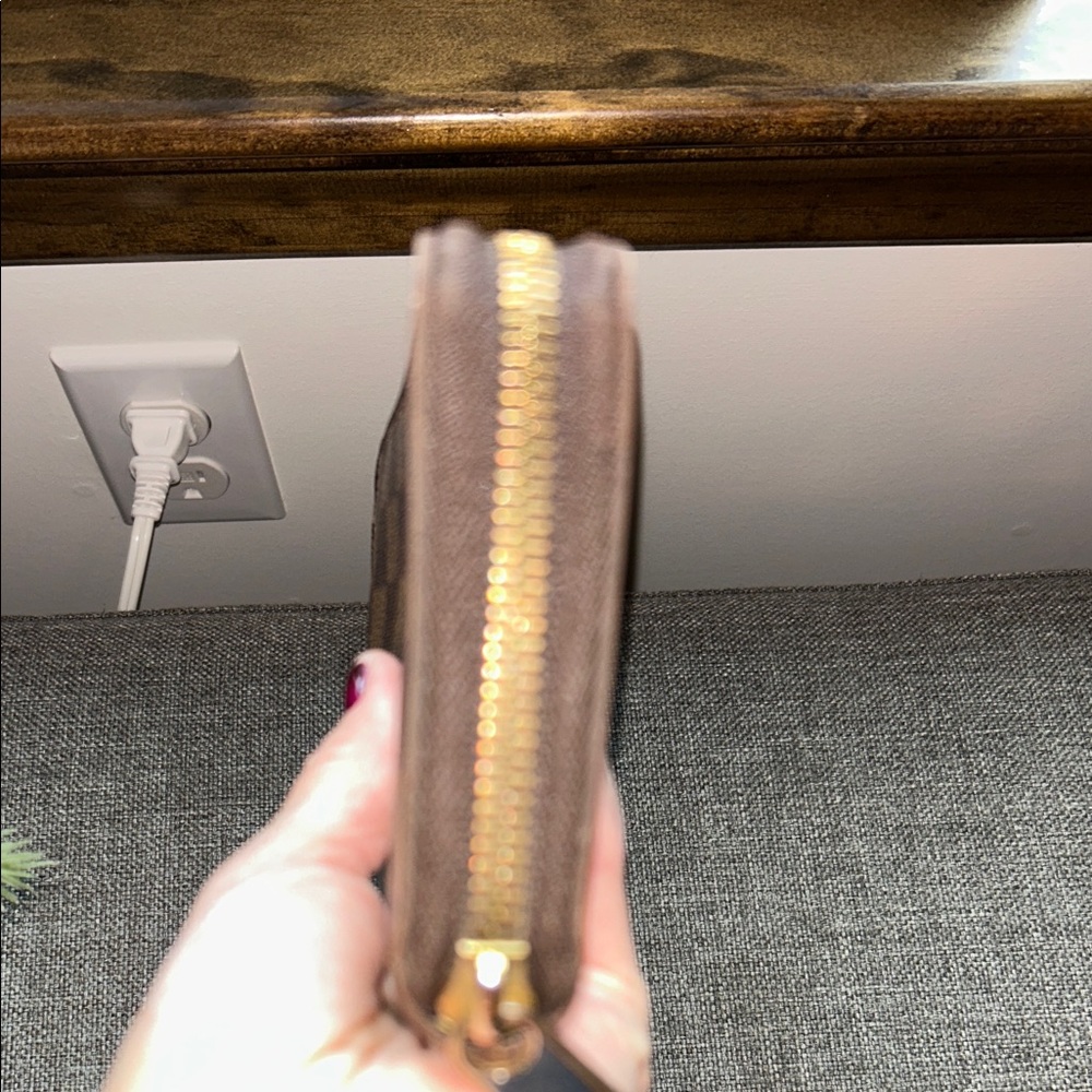 Louis Vuitton Damier Ebene Wallet - Picture 3 of 12